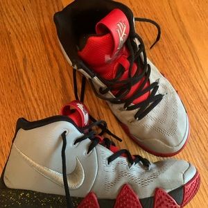 Mens Size 7 Nike Kyrie custom basketball sneakers